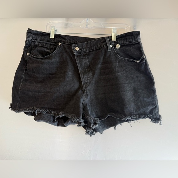 EB DENIM VINTAGE 90’s HIGH WAIST BLACK DENIM SHORTS 33